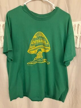 Allman Brothers T-shirt men’s size Large Magic Mushroom Hippie Trippy 70s Retro